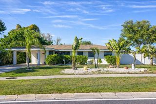 2445 CONSTITUTION BOULEVARD, Sarasota, FL 34231