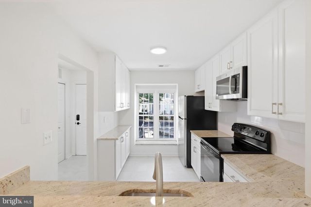 3858 9TH RD S, Arlington, VA 22204