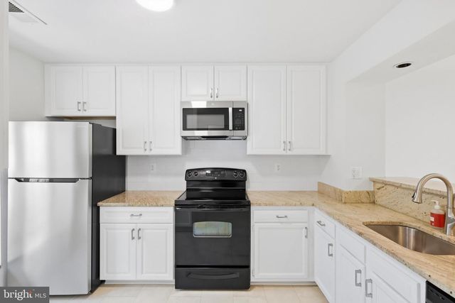 3858 9TH RD S, Arlington, VA 22204