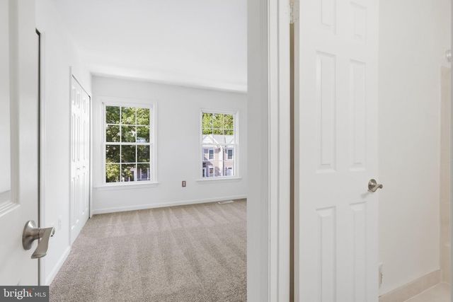 3858 9TH RD S, Arlington, VA 22204