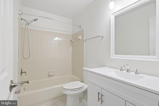 3858 9TH RD S, Arlington, VA 22204
