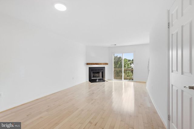 3858 9TH RD S, Arlington, VA 22204