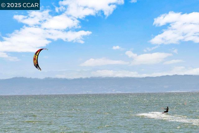 1613 Stanton St, Alameda, CA 94501