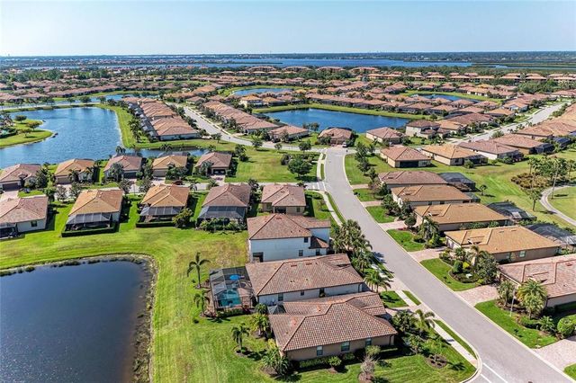 135 SWEET TREE STREET, Bradenton, FL 34212
