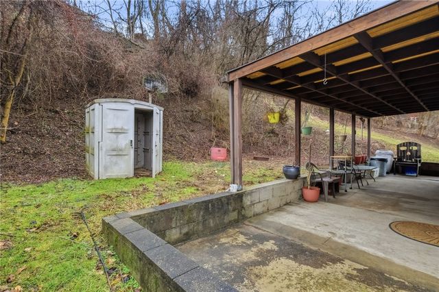 4 Grant St, Carroll Twp, PA 15063