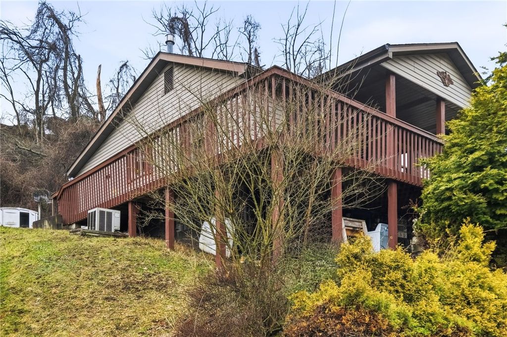 4 Grant St, Carroll Twp, PA 15063