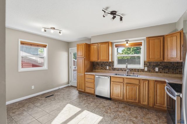 713 E GRANT, Spearfish, SD 57783