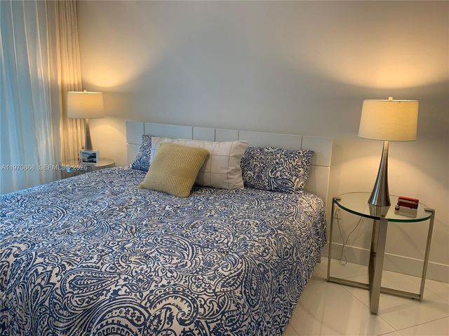 1 N Ocean Blvd 1004, Pompano Beach, FL 33062