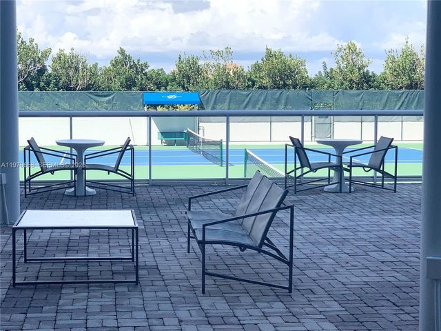 1 N Ocean Blvd 1004, Pompano Beach, FL 33062