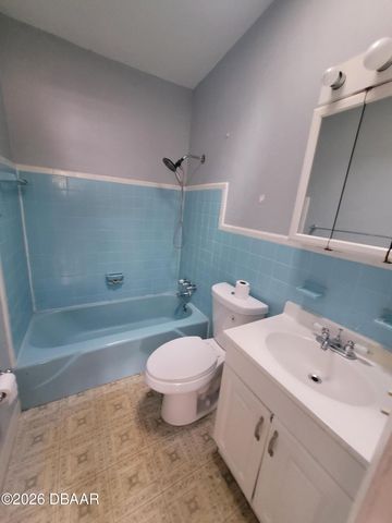 2240 Nottingham Road, South Daytona, FL 32119