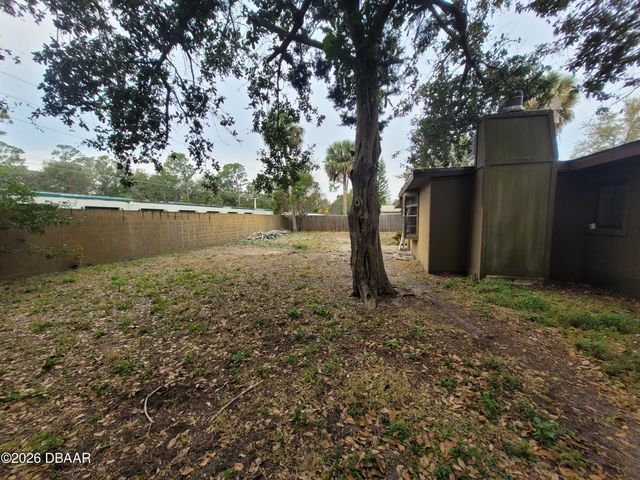 2240 Nottingham Road, South Daytona, FL 32119