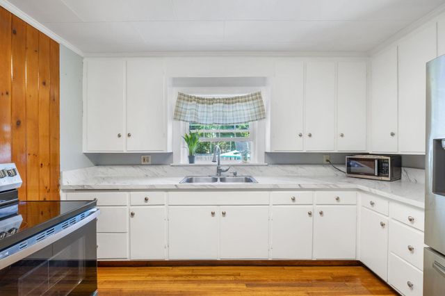 352 High Street, Somersworth, NH 03878