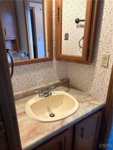 499 Baldwin Road, Volney, NY 13069