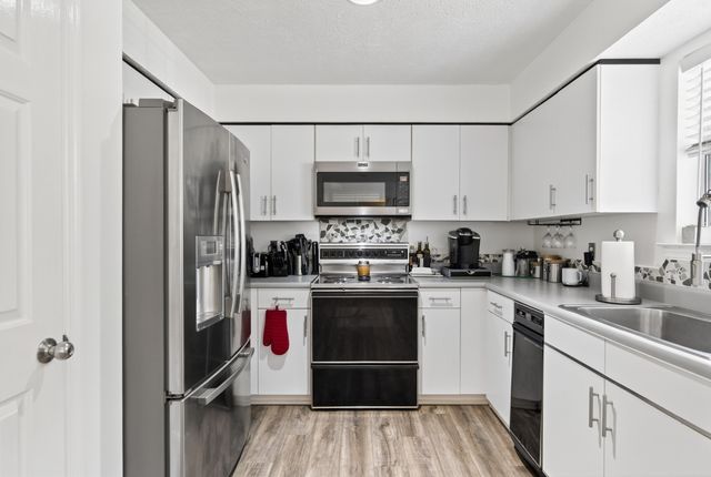 301 Poplar Hill Ct, Nashville, TN 37214