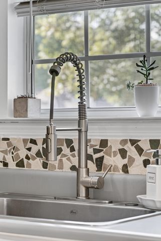 301 Poplar Hill Ct, Nashville, TN 37214