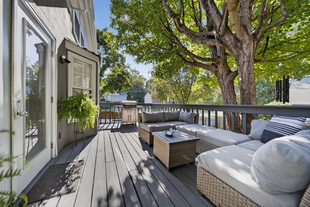 301 Poplar Hill Ct, Nashville, TN 37214