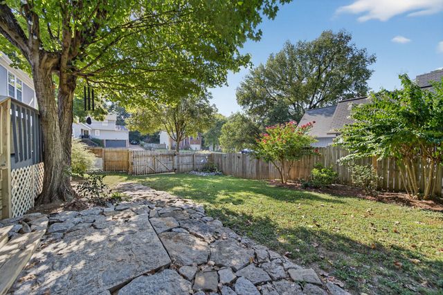 301 Poplar Hill Ct, Nashville, TN 37214