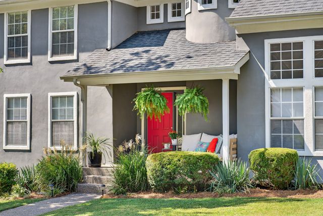 301 Poplar Hill Ct, Nashville, TN 37214