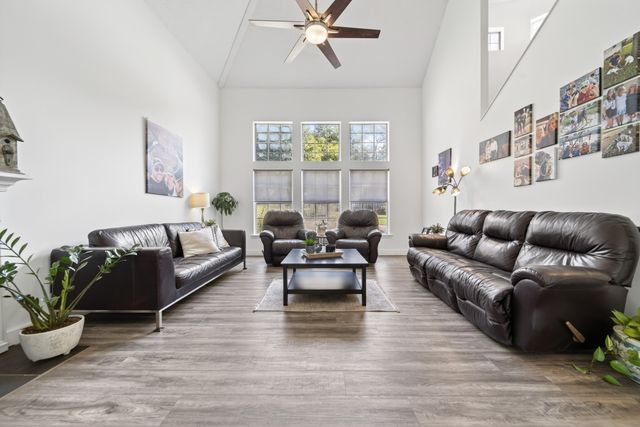 301 Poplar Hill Ct, Nashville, TN 37214