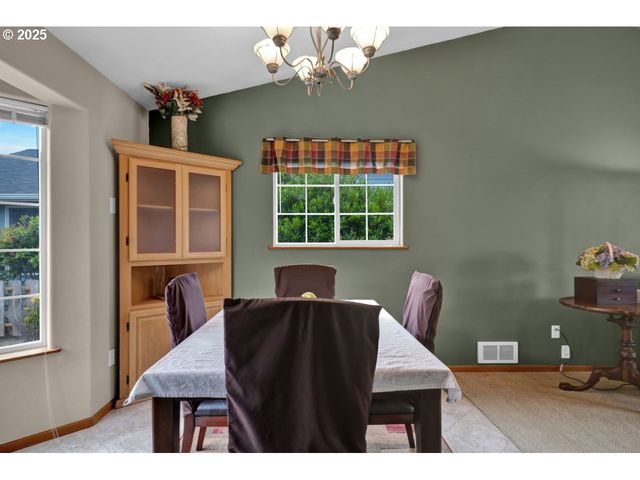 34 Wild Winds St, Florence, OR 97439