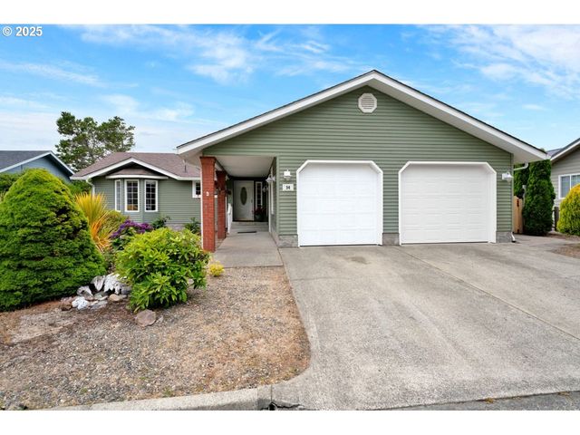 34 Wild Winds St, Florence, OR 97439