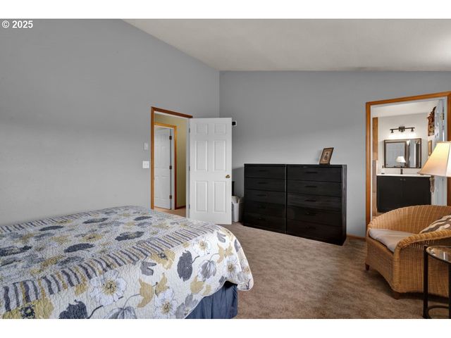34 Wild Winds St, Florence, OR 97439