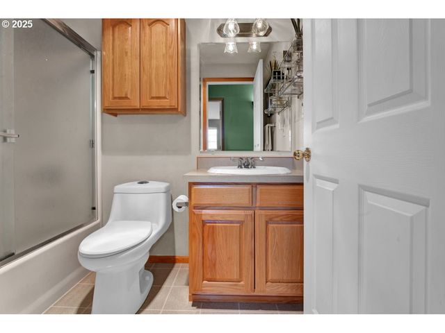 34 Wild Winds St, Florence, OR 97439