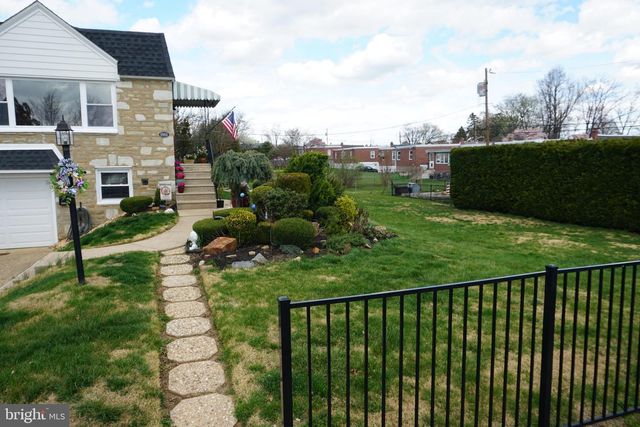 9988 WOODFERN RD, Philadelphia, PA 19115