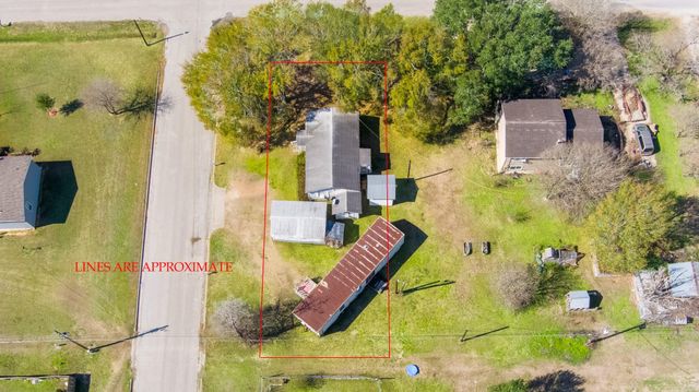646 Baker Street, Hempstead, TX 77445