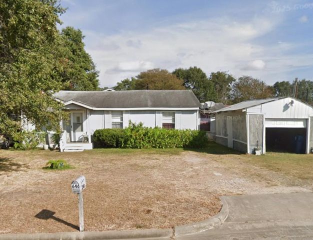 646 Baker Street, Hempstead, TX 77445