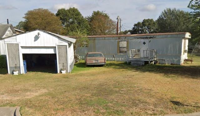 646 Baker Street, Hempstead, TX 77445