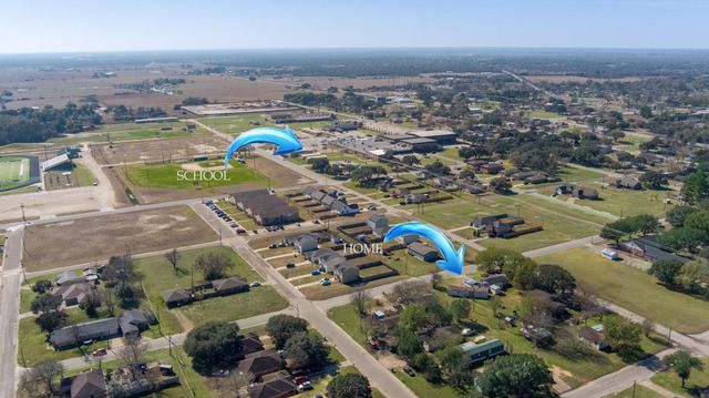 646 Baker Street, Hempstead, TX 77445