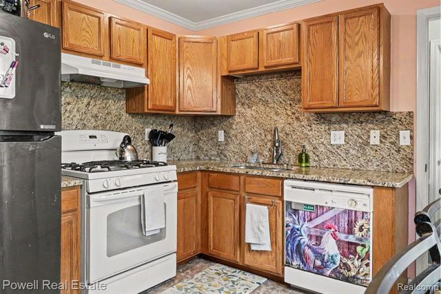 1649 S Pasadena Avenue, Ypsilanti, MI 48198