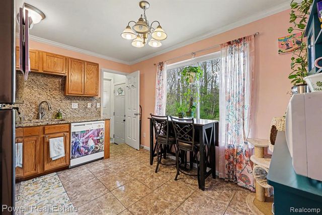 1649 S Pasadena Avenue, Ypsilanti, MI 48198