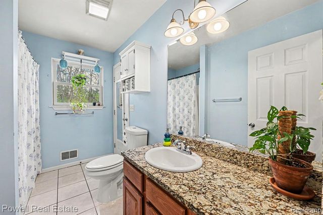 1649 S Pasadena Avenue, Ypsilanti, MI 48198