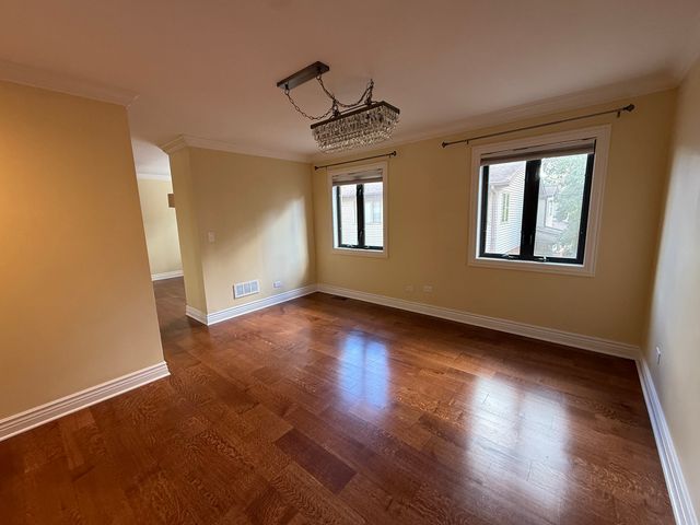 60 S Dee Road G, Park Ridge, IL 60068