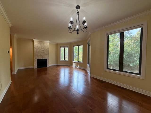 60 S Dee Road G, Park Ridge, IL 60068