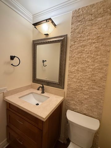 60 S Dee Road G, Park Ridge, IL 60068