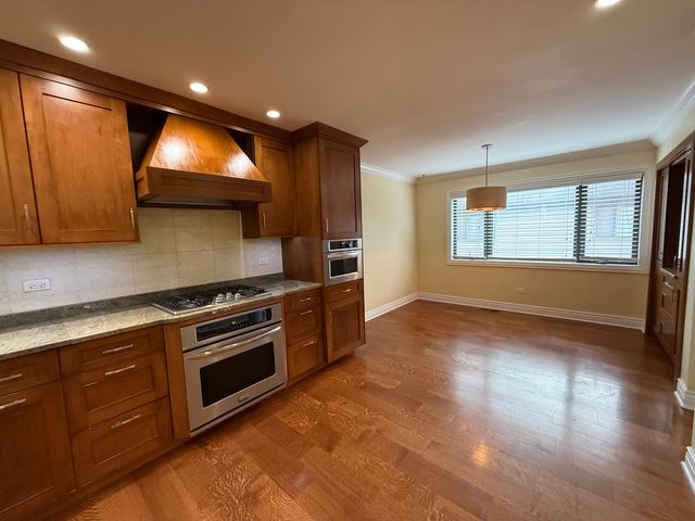 60 S Dee Road G, Park Ridge, IL 60068