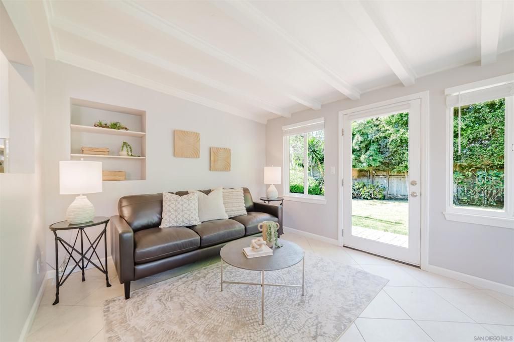 Image 13 of property listing at 1002 Morse, Oceanside, CA 92054