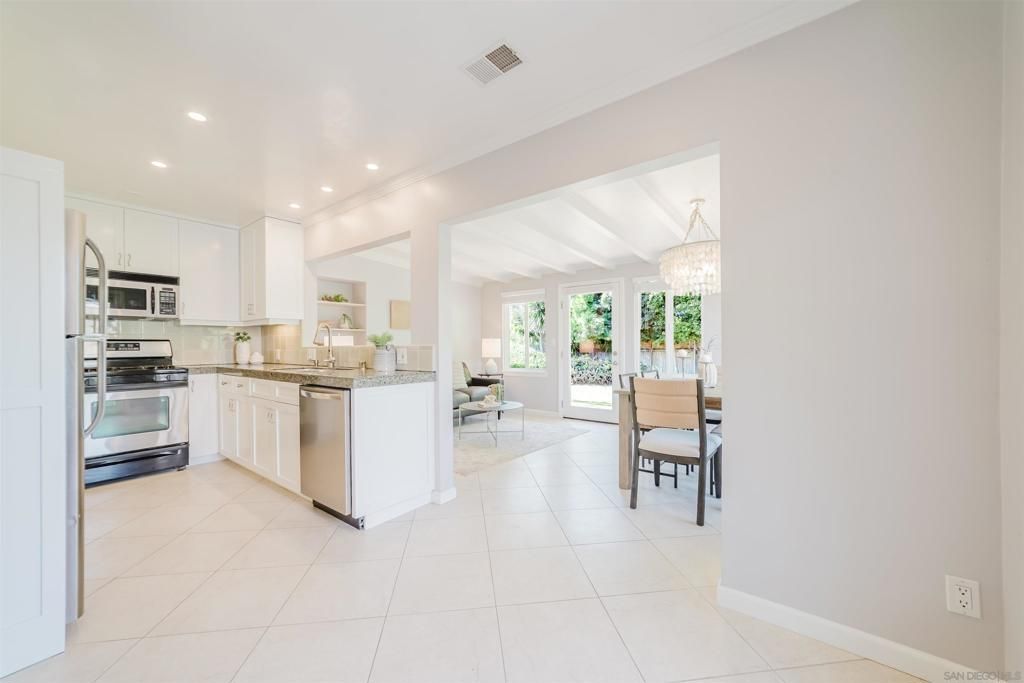 Image 5 of property listing at 1002 Morse, Oceanside, CA 92054