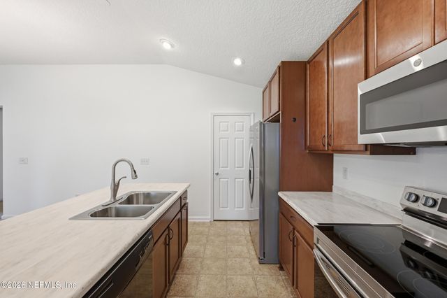 12146 ALEXANDRA Drive, Jacksonville, FL 32218