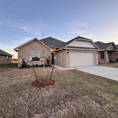 9304 NW 143rd Street, Yukon, OK 73099