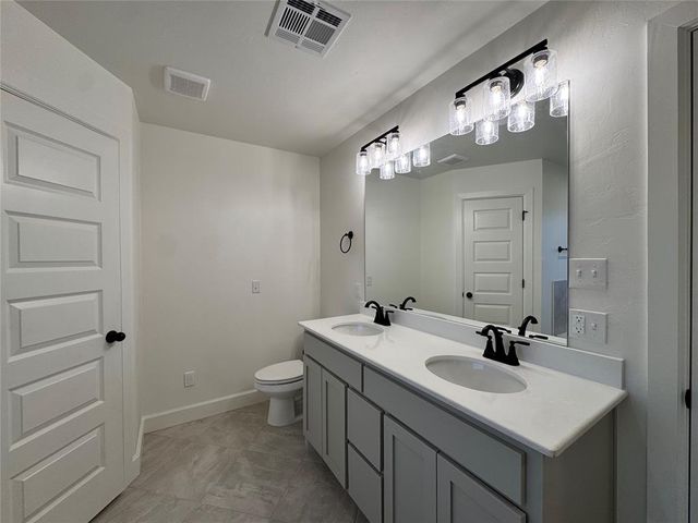 9304 NW 143rd Street, Yukon, OK 73099