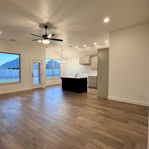 9304 NW 143rd Street, Yukon, OK 73099