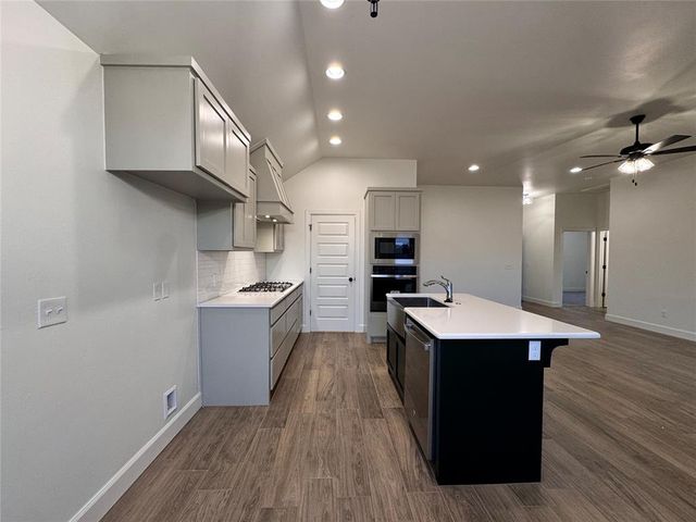 9304 NW 143rd Street, Yukon, OK 73099