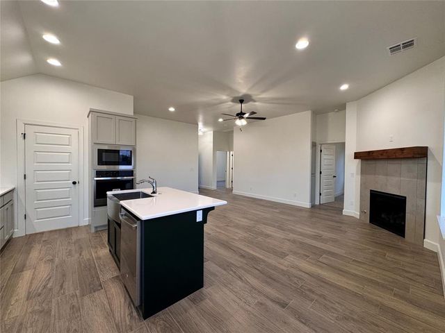 9304 NW 143rd Street, Yukon, OK 73099