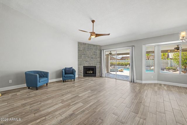 9139 W PARADISE Lane, Peoria, AZ 85382