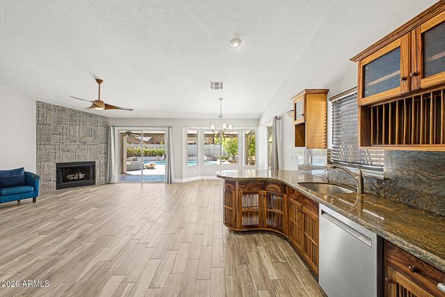 9139 W PARADISE Lane, Peoria, AZ 85382