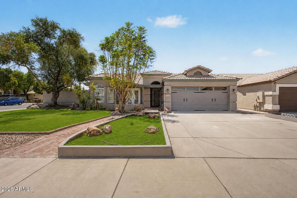 9139 W PARADISE Lane, Peoria, AZ 85382